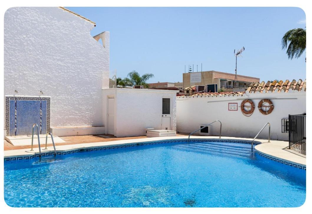 La Casa En La Carihuela Playa A 4 Minutos A Pie Villa Torremolinos Exteriör bild