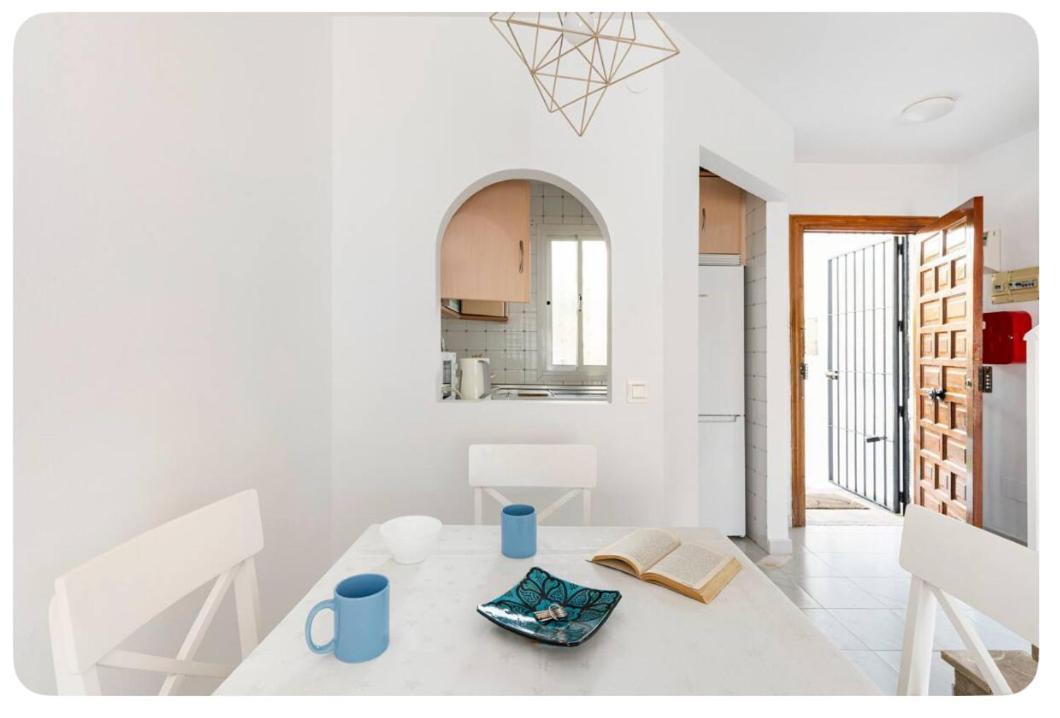 La Casa En La Carihuela Playa A 4 Minutos A Pie Villa Torremolinos Exteriör bild